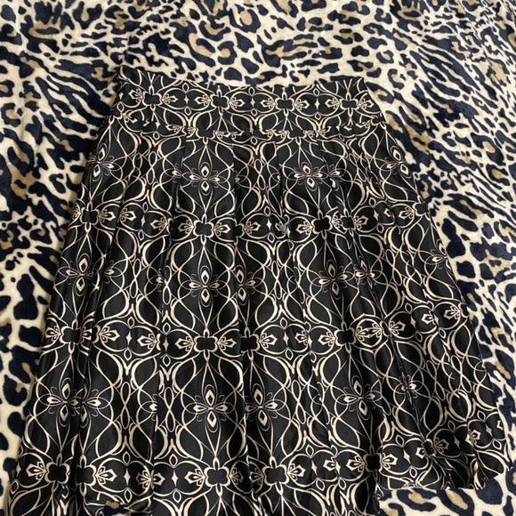 Mossimo Skirt - Picture 3 of 5